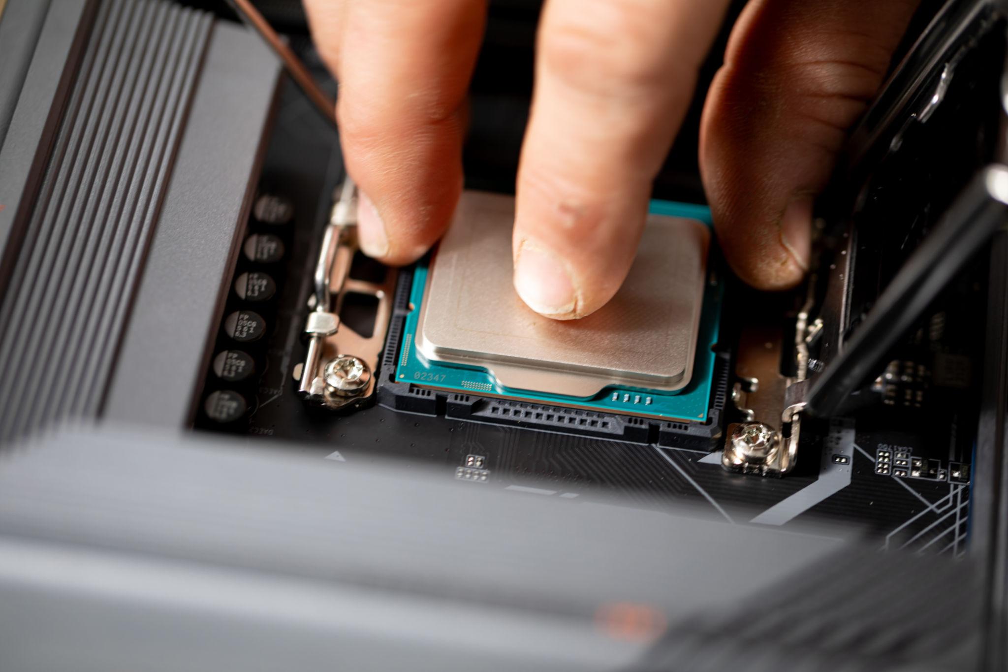 CPU